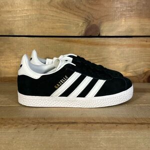 NEW Little Kids Adidas Gazelle "Black Cloud White" Low Top Lace Up Shoes BB2507
